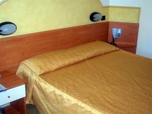Hotel Fontana Rubiera Kültér fotó