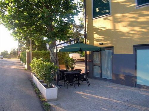 Hotel Fontana Rubiera Kültér fotó